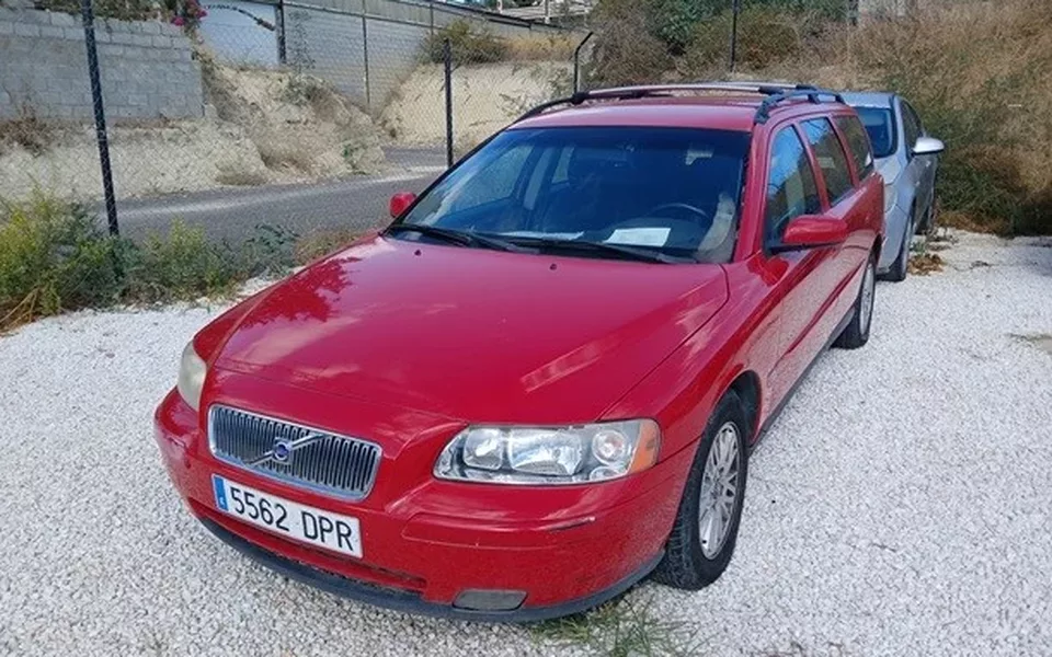 VOLVO V70 V70 2.4 170 Aut.