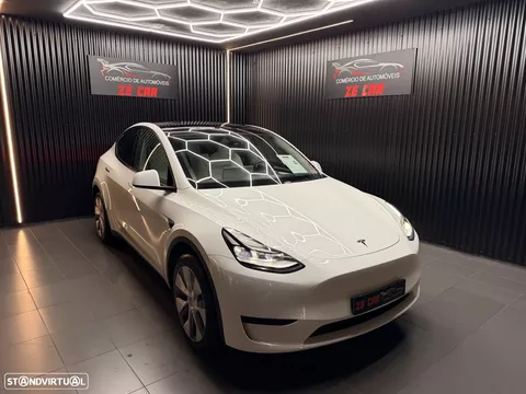 Tesla Model Y RWD