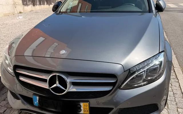 Mercedes-Benz C 220