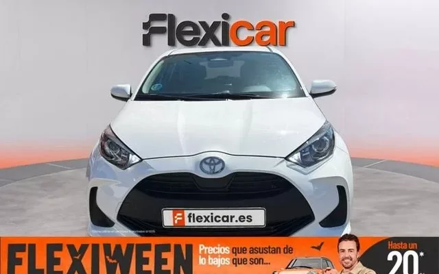 TOYOTA Yaris Yaris 120H 1.5 Active - 19290€ en Arrecife