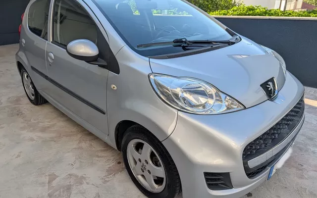Peugeot 107 1.0 Black&Silver