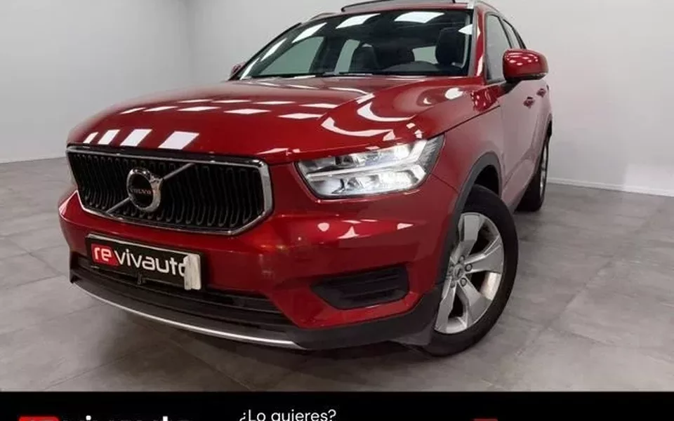 VOLVO XC40 XC40 D4 Momentum AWD Aut.