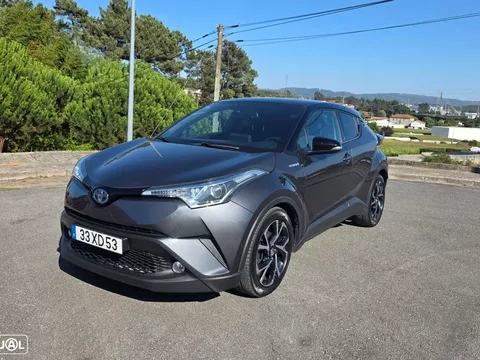 Toyota C-HR 1.8 Hybrid Square Collection