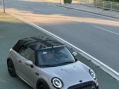 MINI Cabrio Cooper Premium JCW Auto