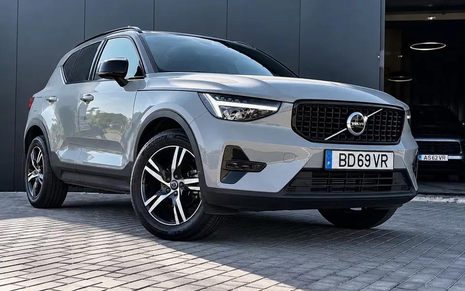 Volvo XC 40 1.5 T2 Plus Dark Auto