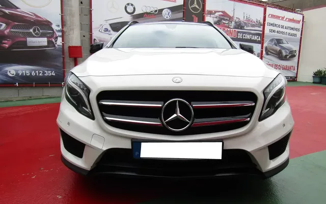 Mercedes-Benz GLA 220 CDI 4Matic 7G-DCT AMG Line