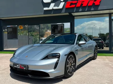 Porsche Taycan 4