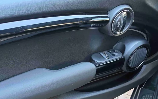 MINI - Mini - Mini Cooper SE Premium Resolute Edition