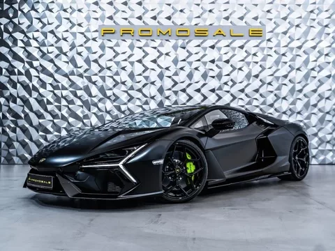 LAMBORGHINI Revuelto Revuelto
