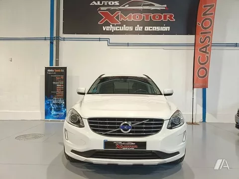VOLVO XC60 XC60 D4 Momentum AWD Aut.
