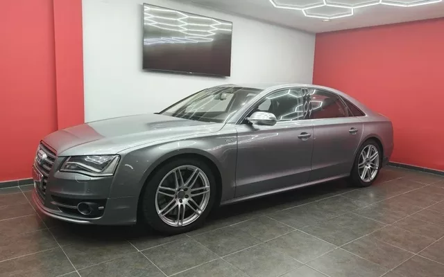 AUDI A8 S8 4.0 TFSI quattro Tiptronic