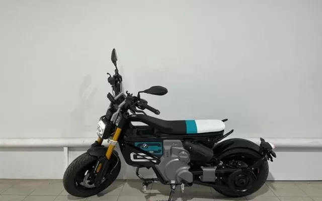 BMW CE 02