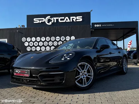 Porsche Panamera 4