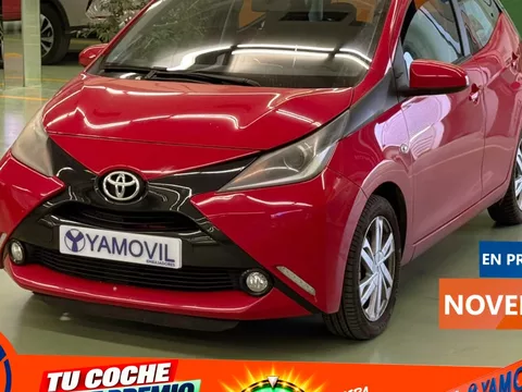Toyota Aygo 1.0 70 x-play 51 kW (69 CV)
