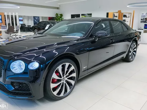 Bentley Flying Spur Hybrid