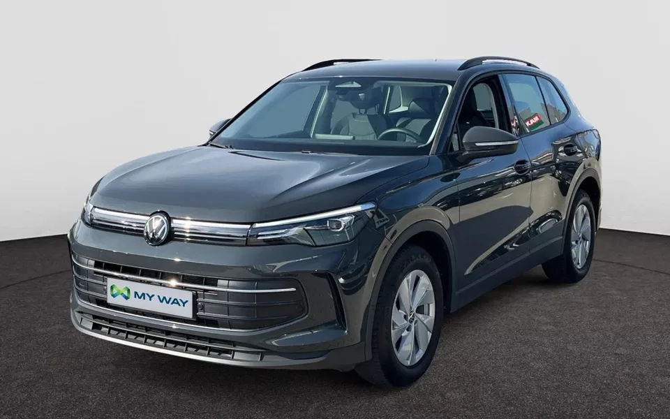 VOLKSWAGEN Tiguan AUTOMAAT 131PK CARPLAY CAMERA SENSOREN ACC TREKHAAK