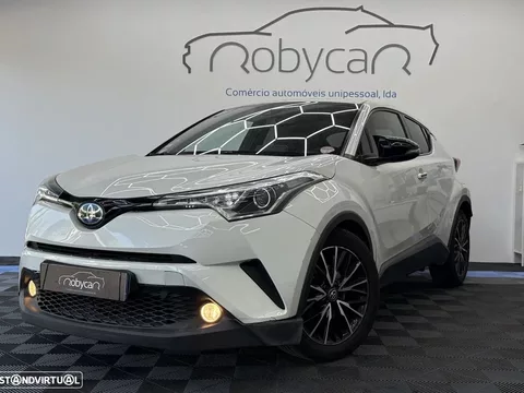 Toyota C-HR 1.8 Hybrid Square Collection