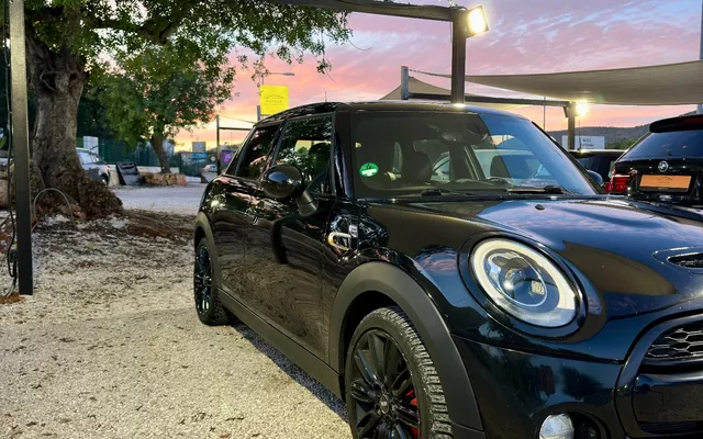 MINI 5 Portas Cooper SD Sport Aut.