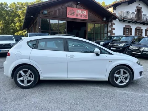 Vendido: SEAT León León 1.6TDI CR S&S Style 105 - 7499€ en Sunbilla