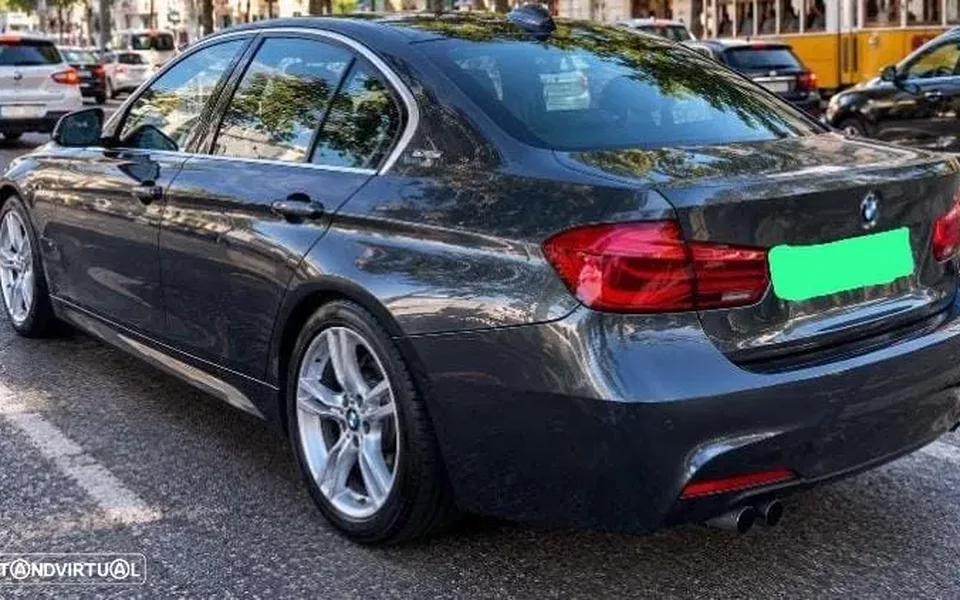 BMW 330