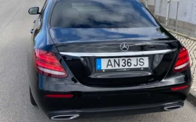 Mercedes-Benz E 220 BlueTEC 9G-TRONIC Edition