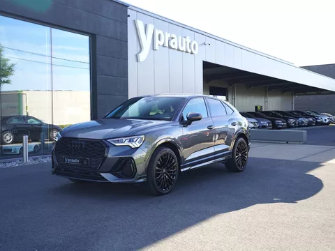 AUDI Q3 Sportback 35TFSI S-Line Blackline S tronic Keyless Elektrische koffer Trekhaak, Camera AppleAndroid DAB Sfeerlicht LED Digitaal dashboard Privacy Verwarmde zetels Navigatie