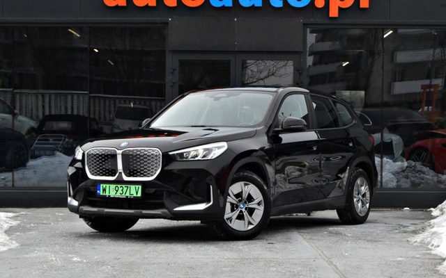 BMW IX1 2024