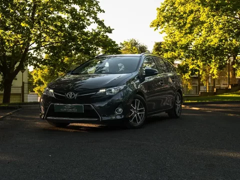Toyota Auris 1.4 D-4D Exclusive +Skyv.+Navi