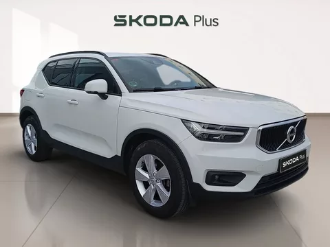 VOLVO XC40 XC40 D3 Momentum AWD