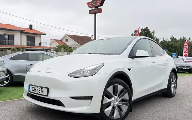 Tesla Model Y Long Range Tração Integral