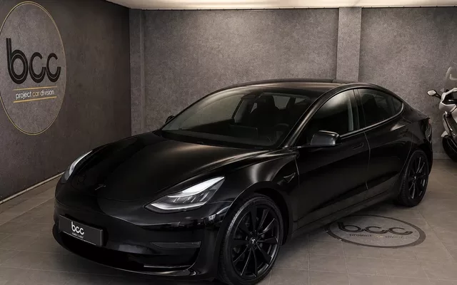 Tesla Model 3 Standard Range Plus RWD