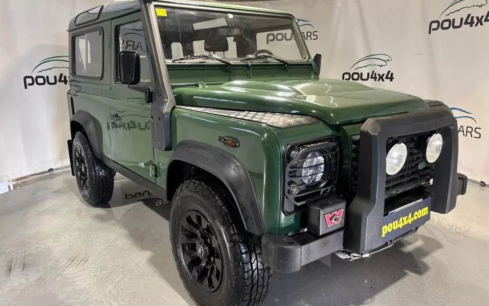 LAND-ROVER Defender Defender 90 SW SE - 35950€ en Manlleu