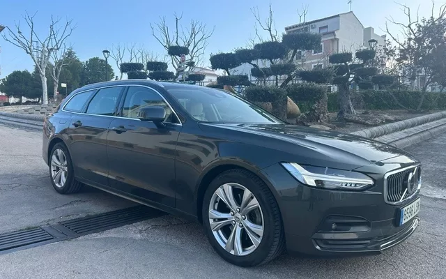 VOLVO V90 V90 B4 Momentum Pro Aut.