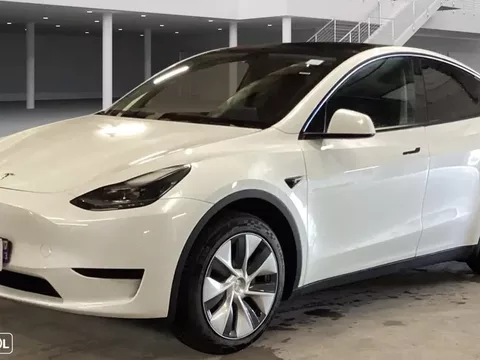 Tesla Model Y RWD