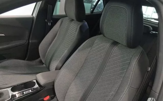 PEUGEOT 2008 Allure