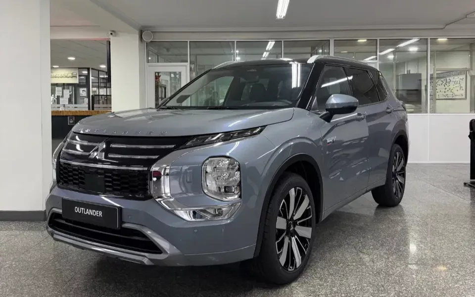 Mitsubishi Outlander 2.4 PHEV Instyle