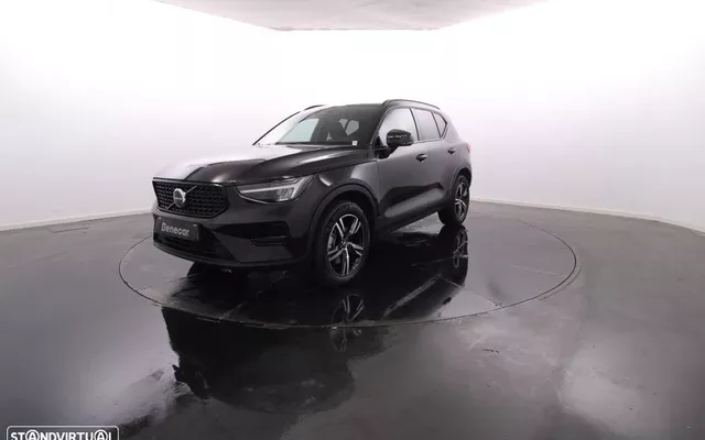 Volvo XC 40 2.0 B3 Plus Dark