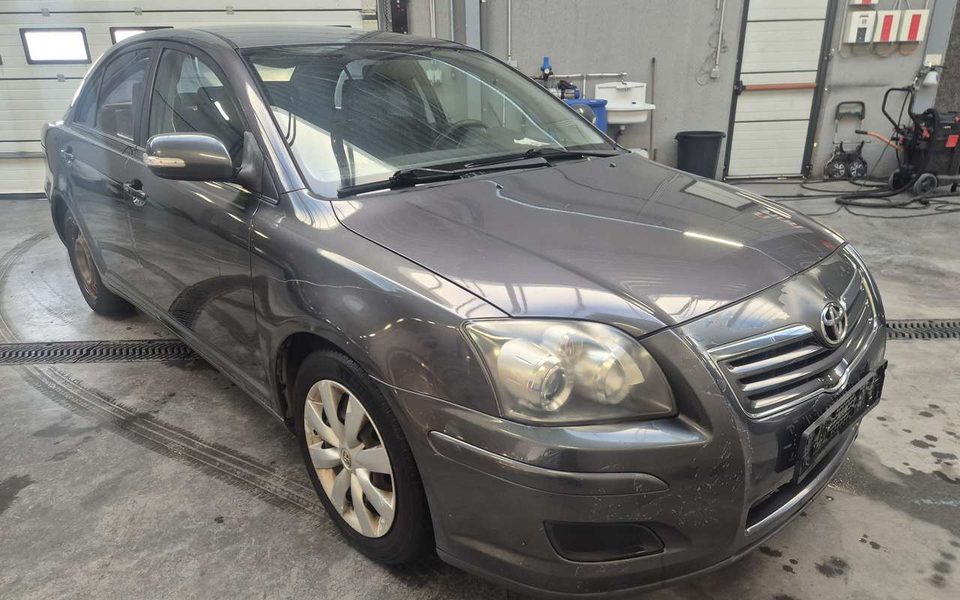 Toyota Avensis 2.0 Turbo D4D 16v / Marchand ou Export