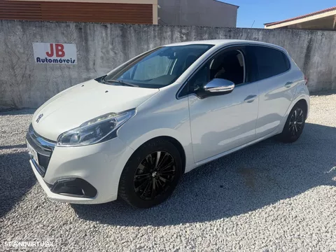 Peugeot 208 1.2 PureTech Allure