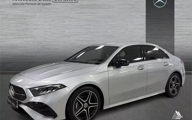 MERCEDES-BENZ Clase A CLASE A 180 Sedán