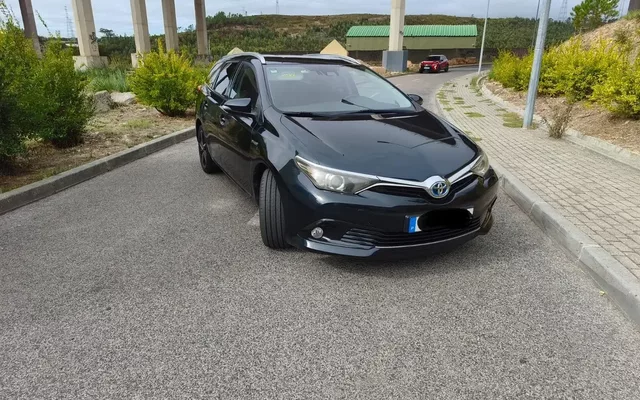 Toyota Auris Touring Sports