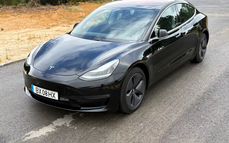 Tesla Model 3 Long-Range Dual Motor AWD