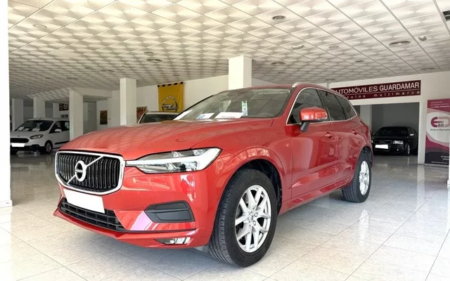 VOLVO XC60 XC60 B4 Momentum Pro FWD Aut.