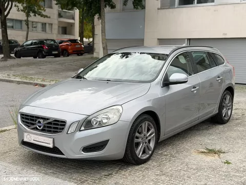 Volvo V60 1.6 D2 Drive Momentum Start/Stop