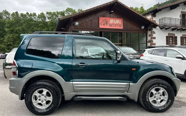 MITSUBISHI Montero Montero 3.5 GDI GLS Kaiteki AT