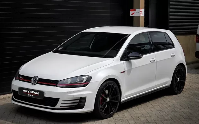 VOLKSWAGEN Golf Golf 2.0 TSI GTI DSG 220