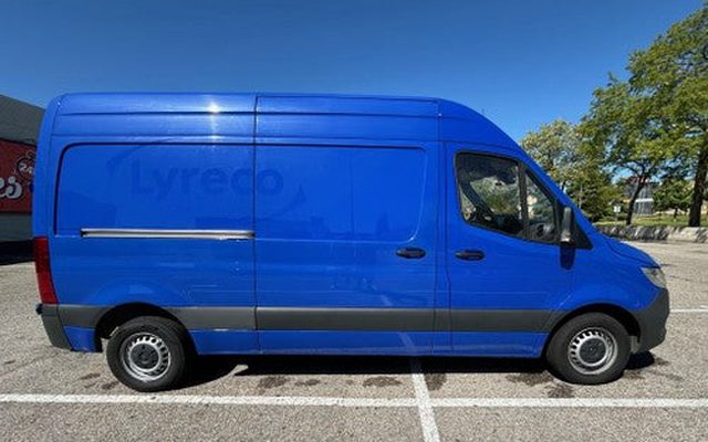 MERCEDES-BENZ Sprinter Furgón 214CDI Medio T.E. tD