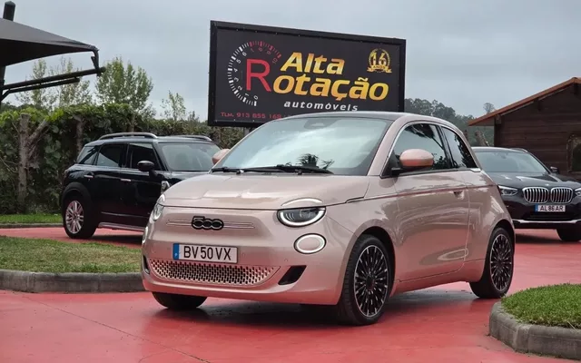 Fiat 500e La Prima