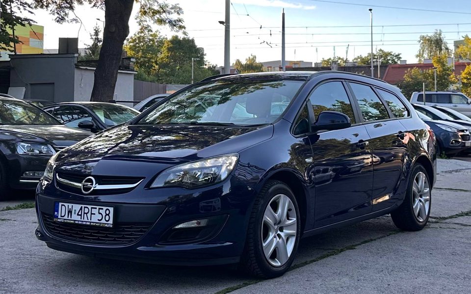 Opel Astra J Sports Tourer