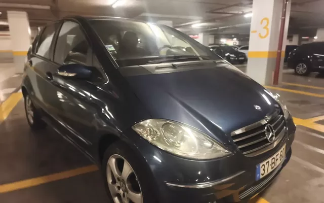Mercedes-Benz A 180
